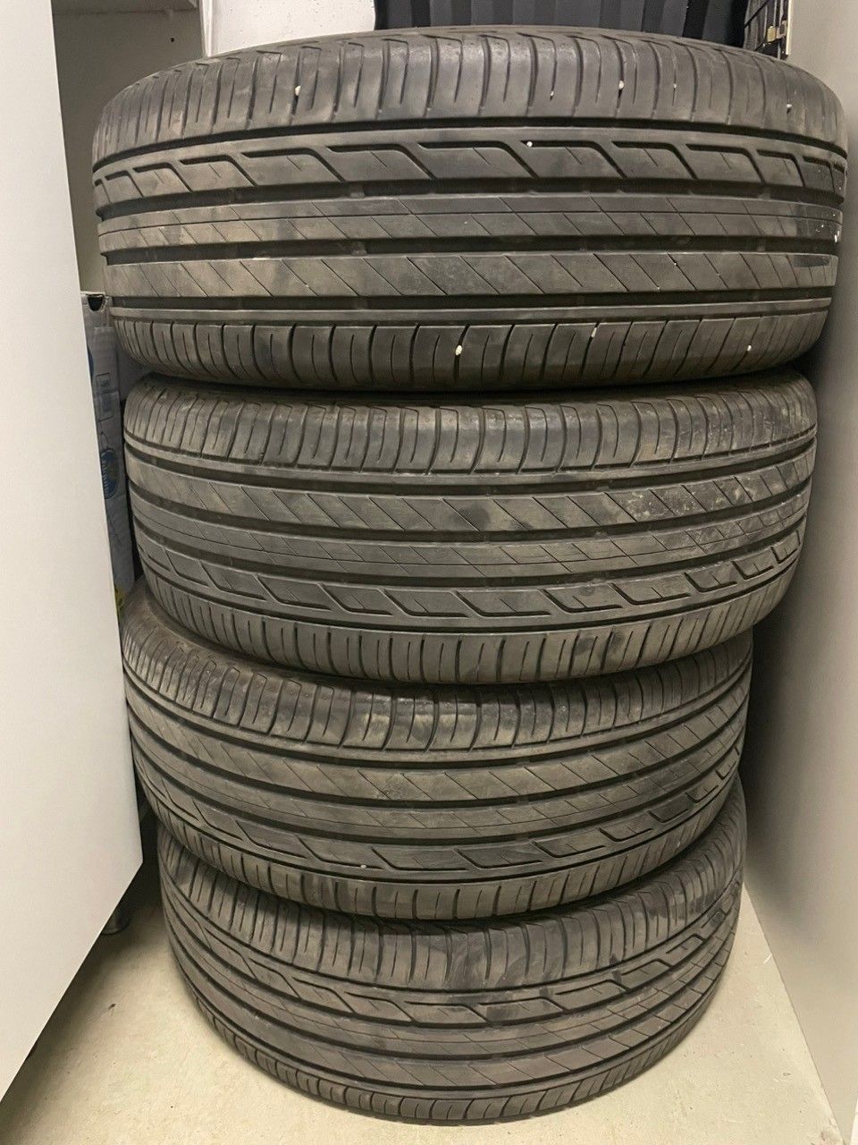 Kesärenkaat  215/60R16  95V