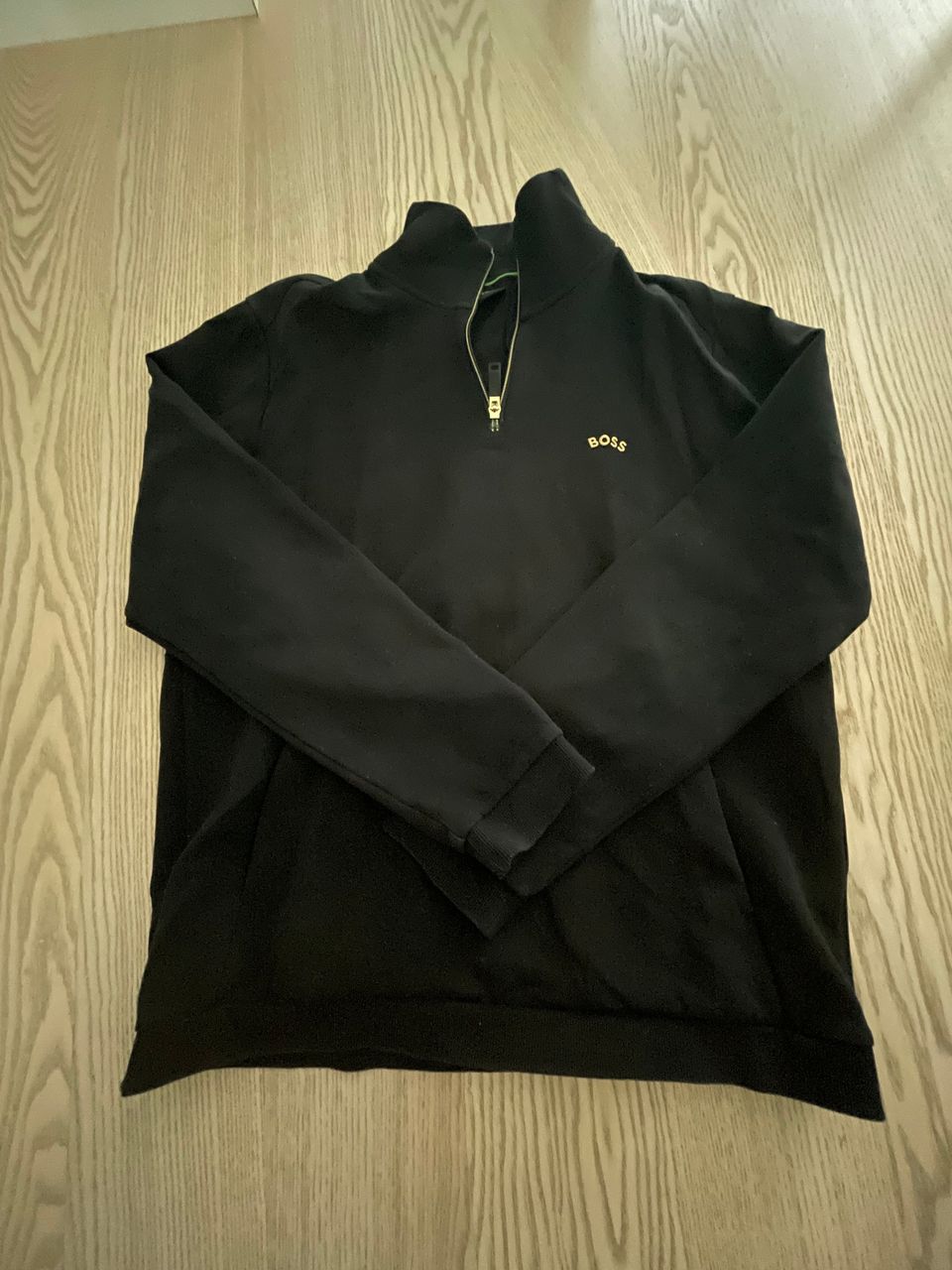 Boss half zip