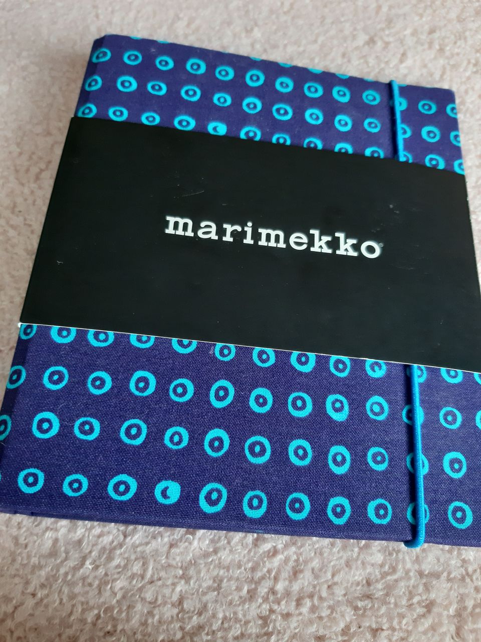 Marimekko kalenterikansio uusi