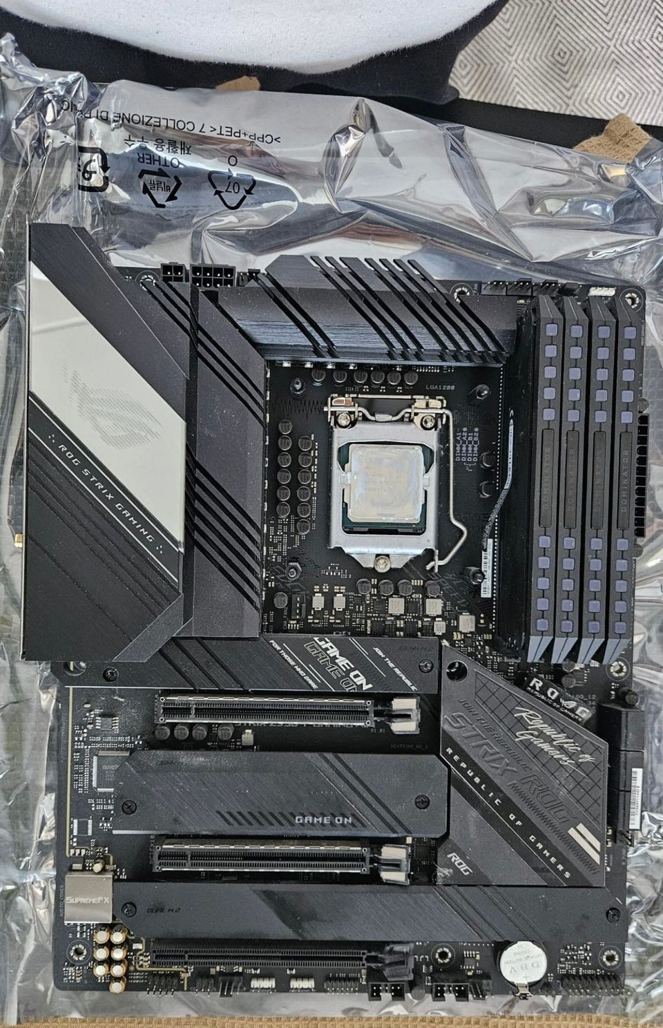 ASUS Z590-F + Intel i9-10900K + 64gb 3600mHz RAM