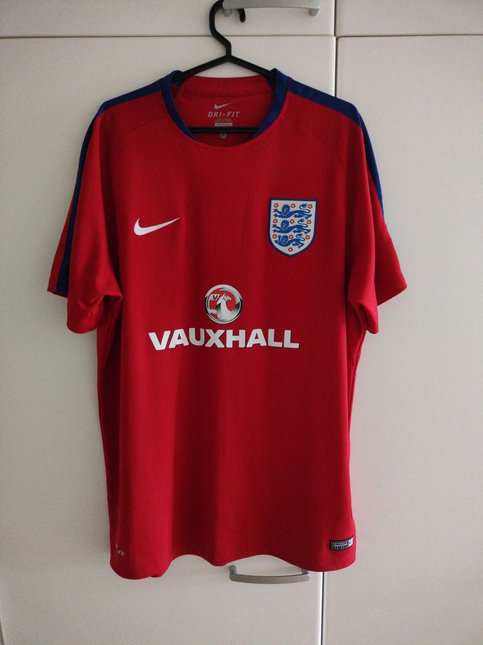 Nike Englanti maajoukkuepaita koko XL