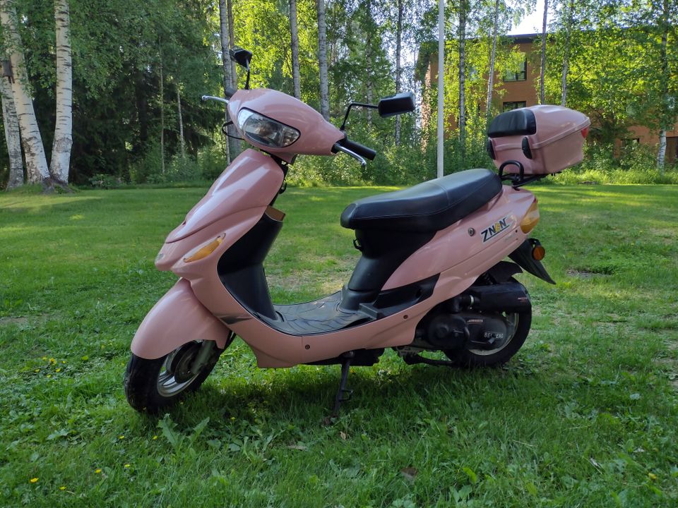 ZNEN 50cc Skootteri