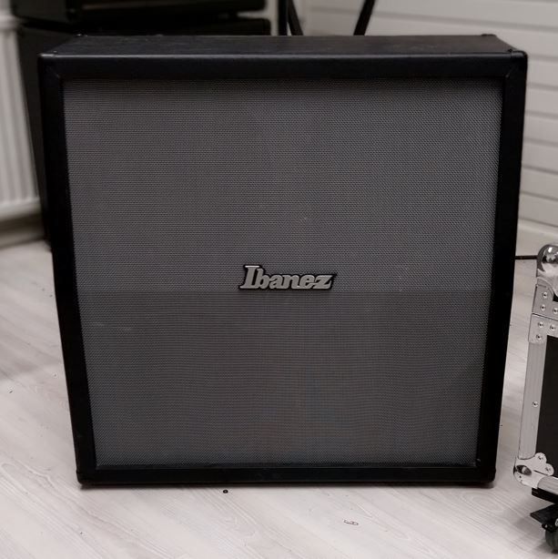 Ibanez 4x12 kitarakaiutin