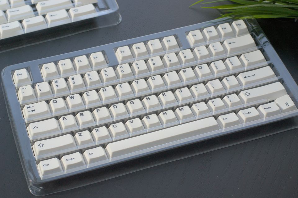 Drop MT3 Black-on-White Keycaps/Näppäinhatut