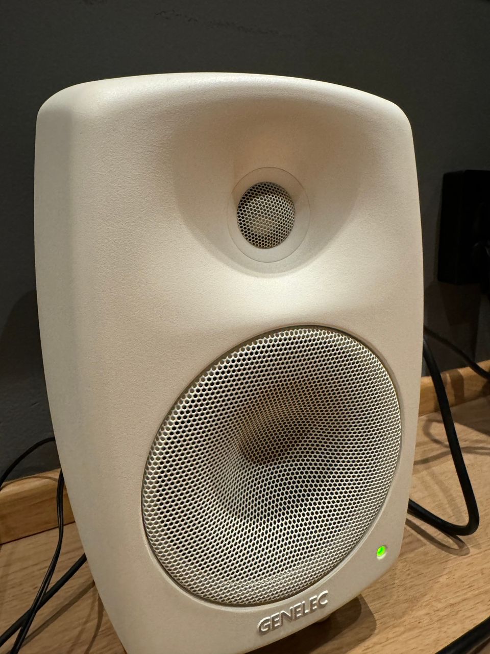 Genelec 8330 AWM