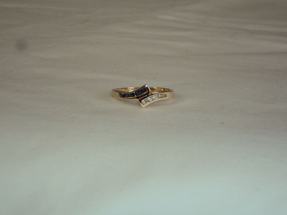 Kultainen sinisafiiri timantti sormus 14k