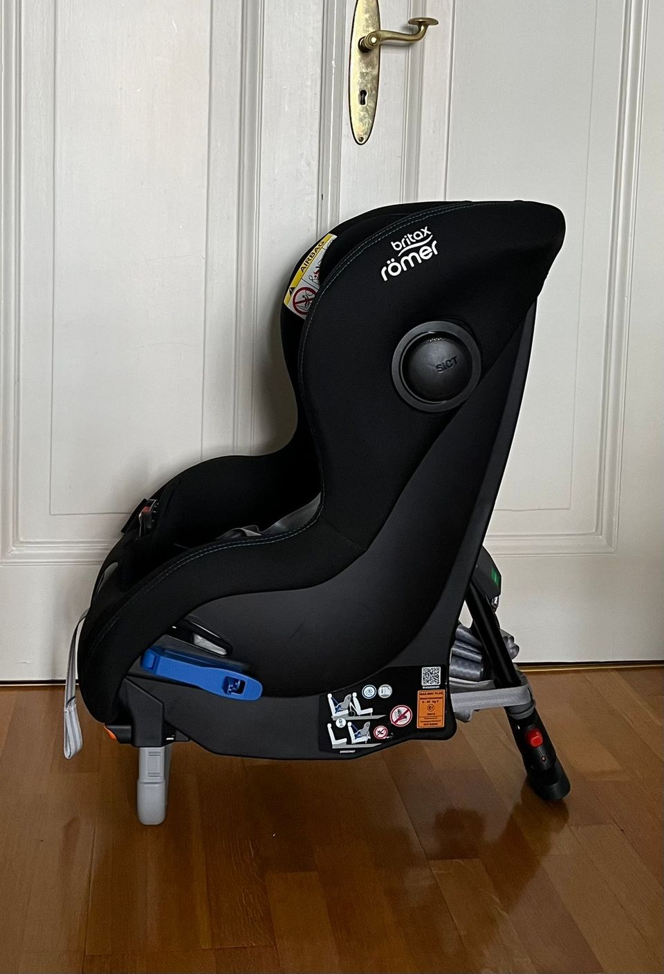 Britax Römer Max-Way Plus lasten turvaistuin