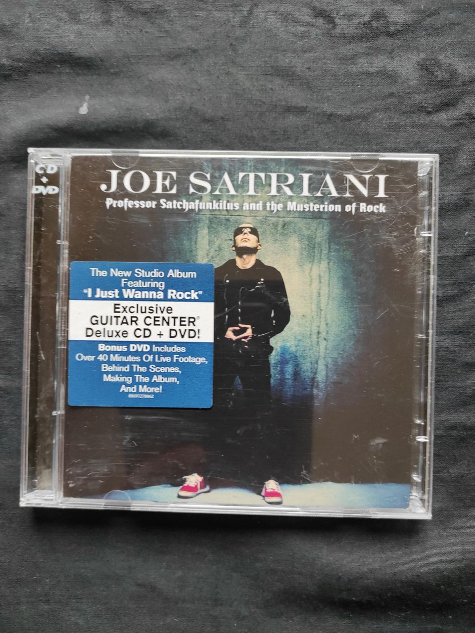 Joe Satriani CD levyjä