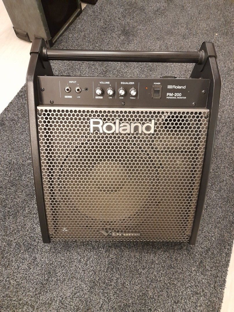 Roland PM-200 rumpumonitori käytetty