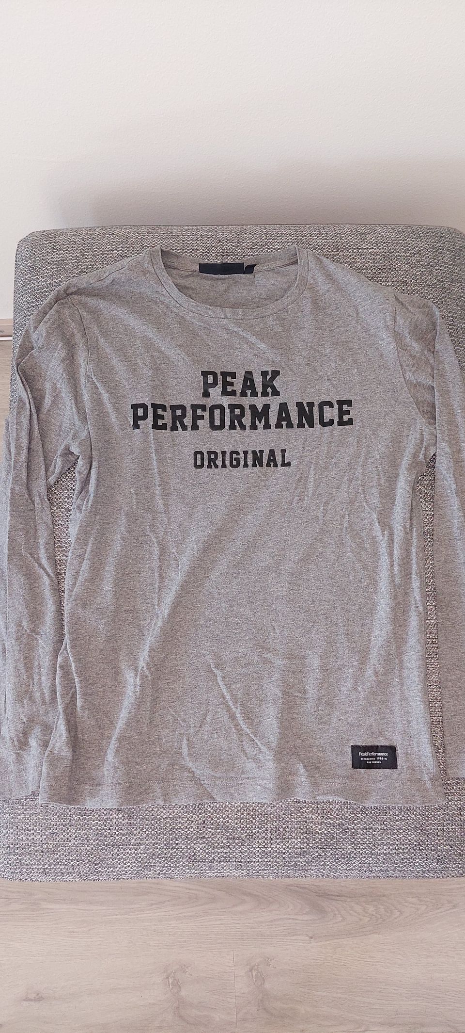 Peak Performance harmaa paita M-koko