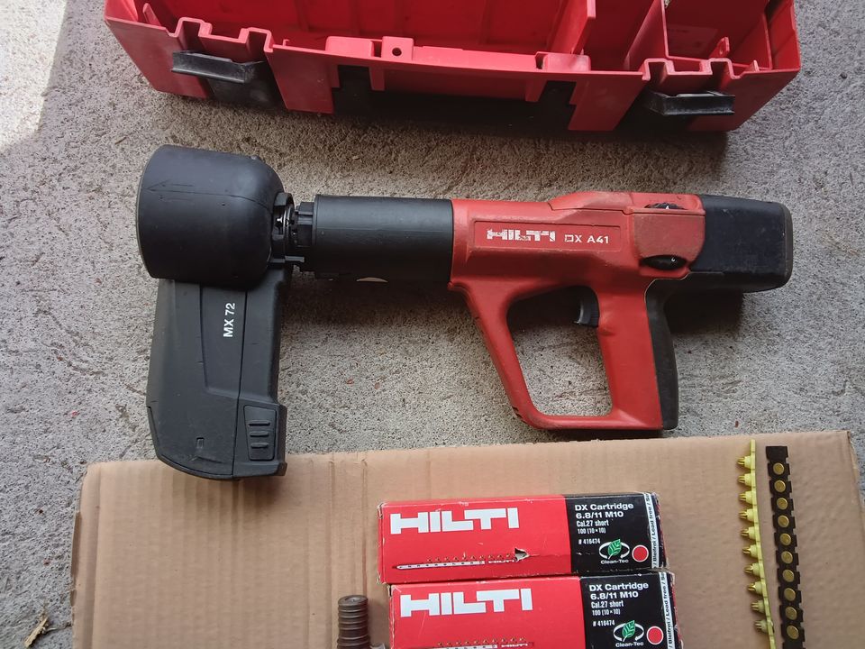 Hilti DX A 41 panosnaulain laukussa