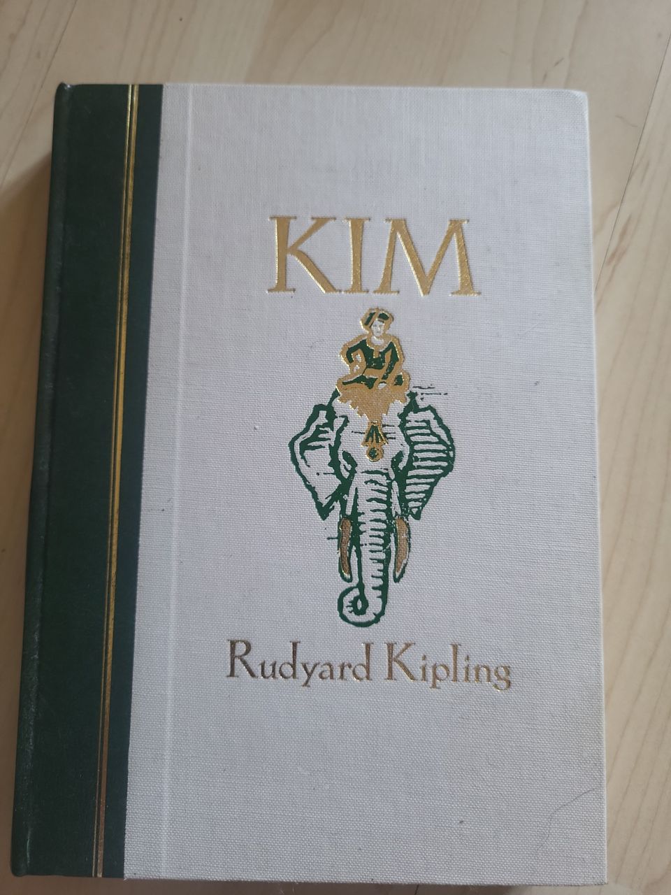 Kirja KIM Rudyard Kipling