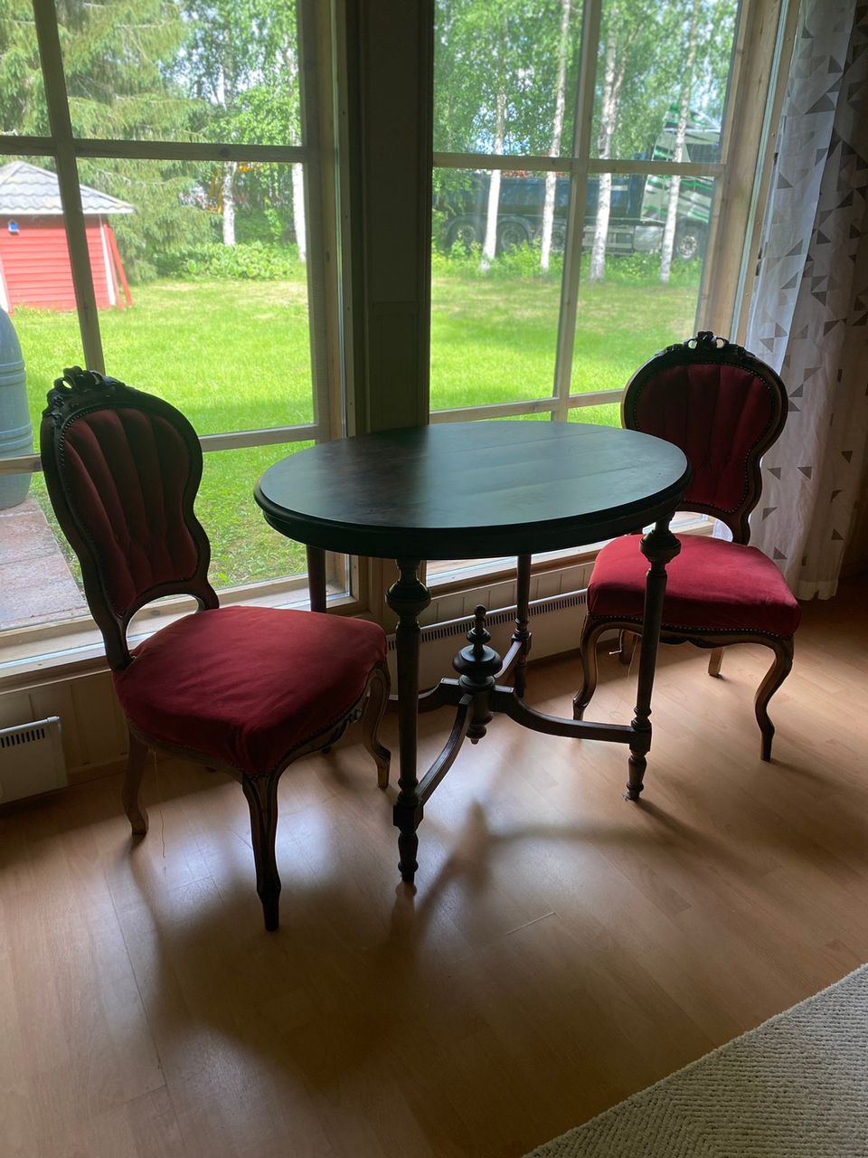 Antiikki pöytä;+tuolit