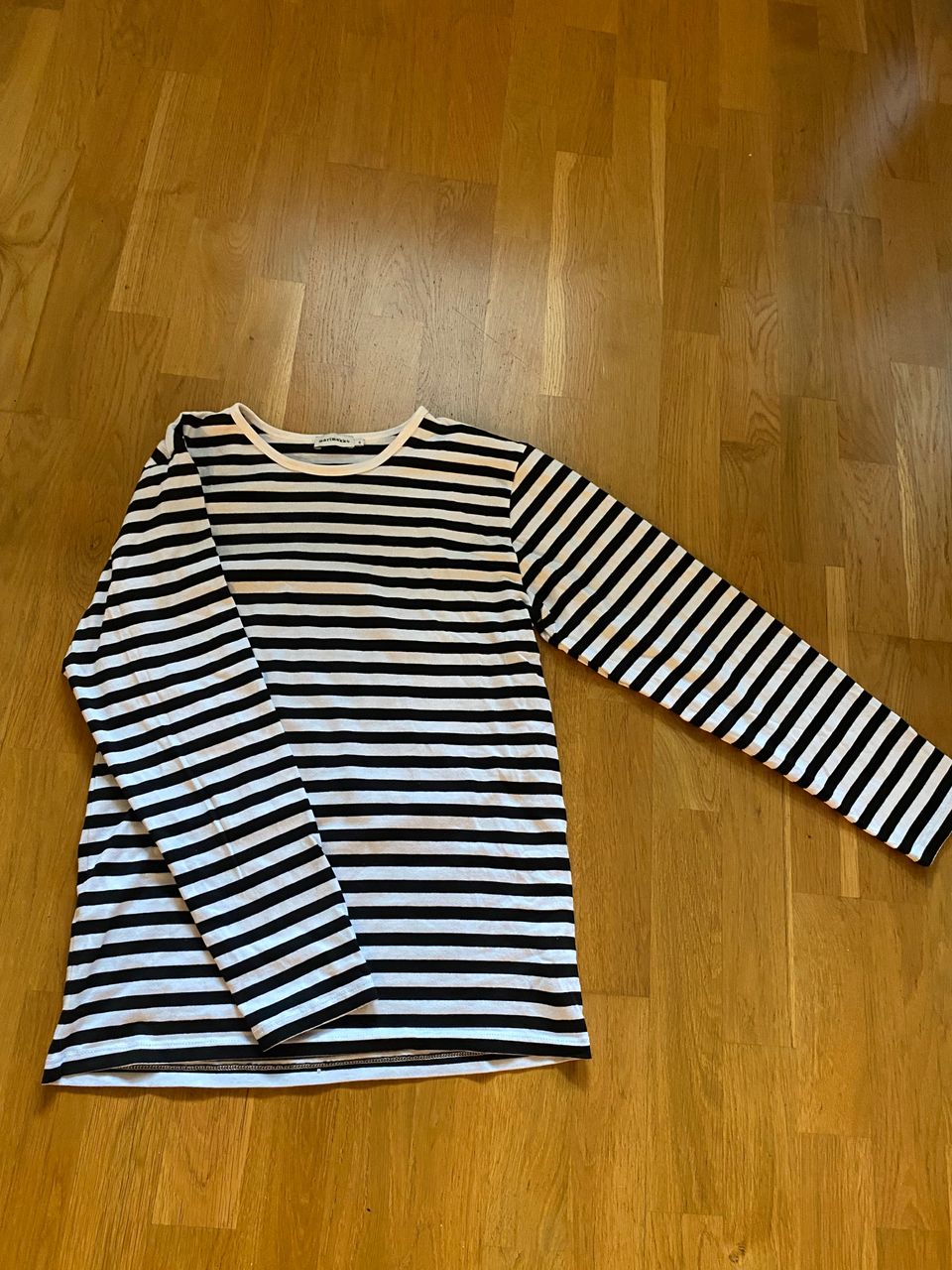 Marimekko tasaraita paita, koko xs