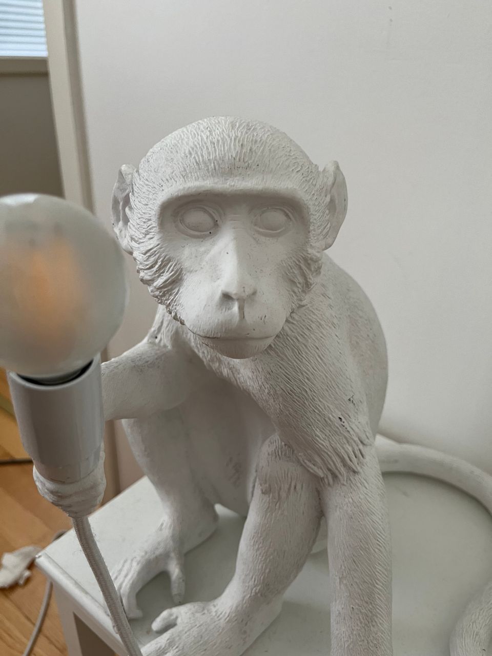 Seletti apina lamppu