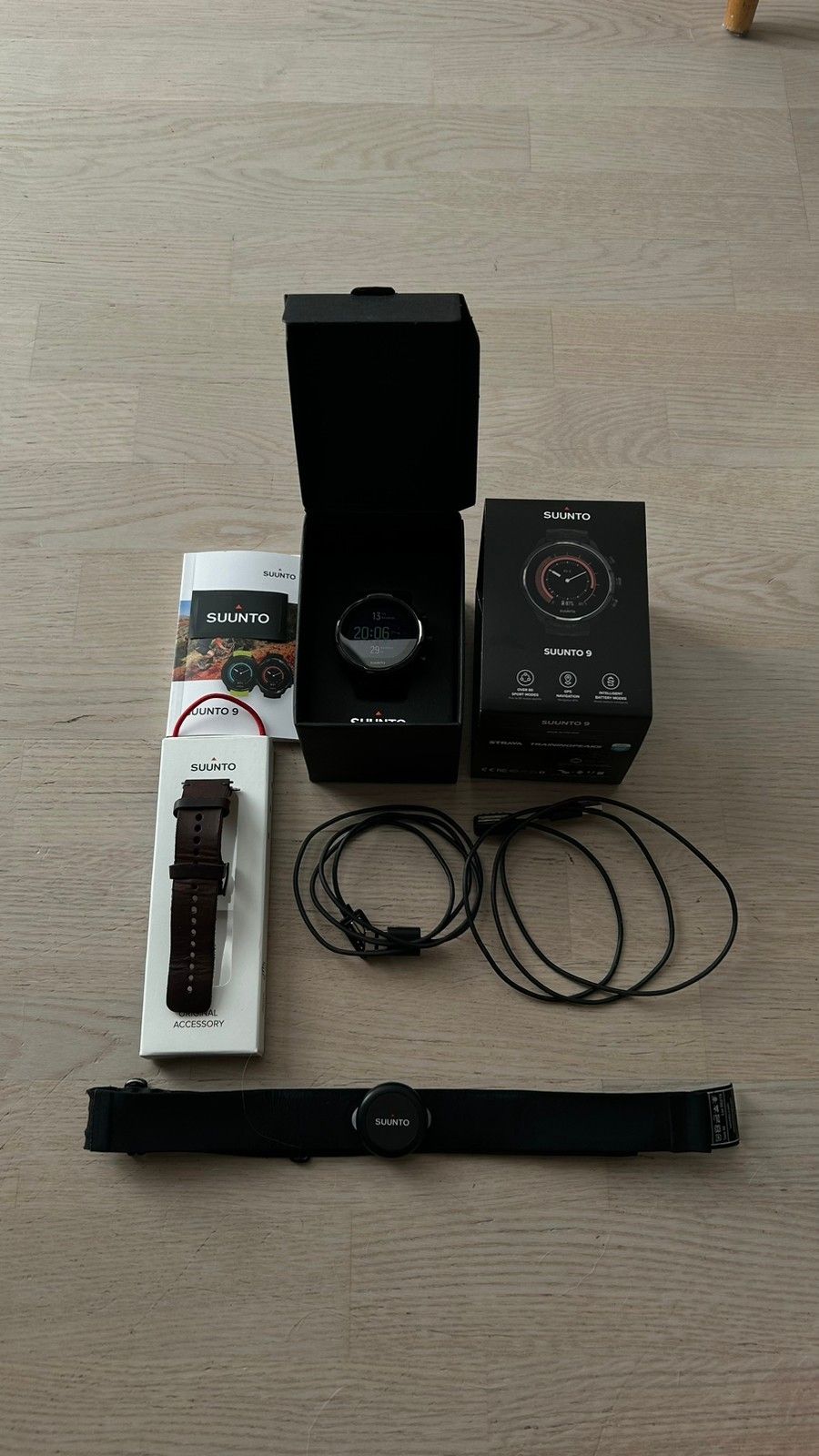 Suunto Baro 9 Titanium, HR-belt, 2kpl laturi, ruskea nahkaranneke