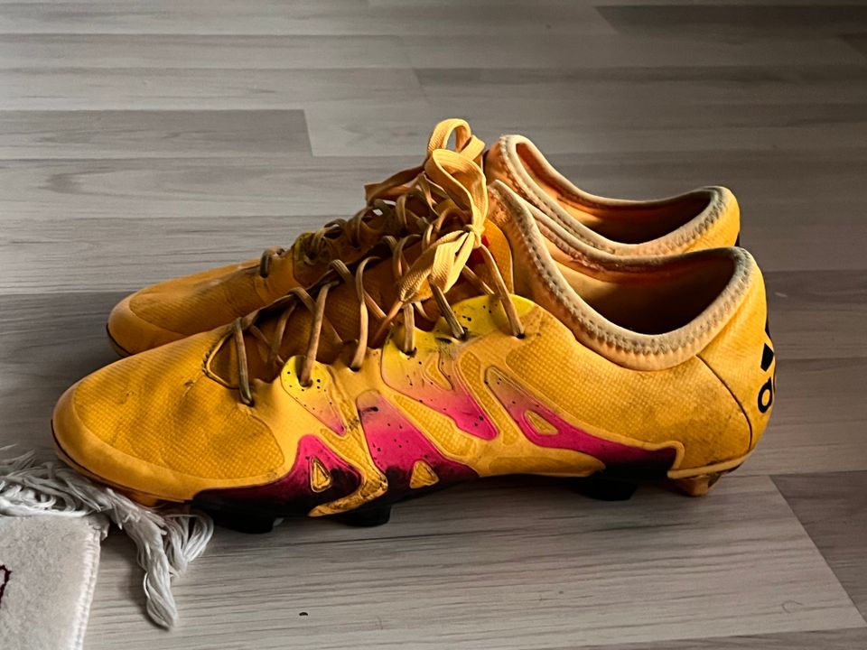 Adidas nappikset  jalkapallo kengät koko 44.2/3