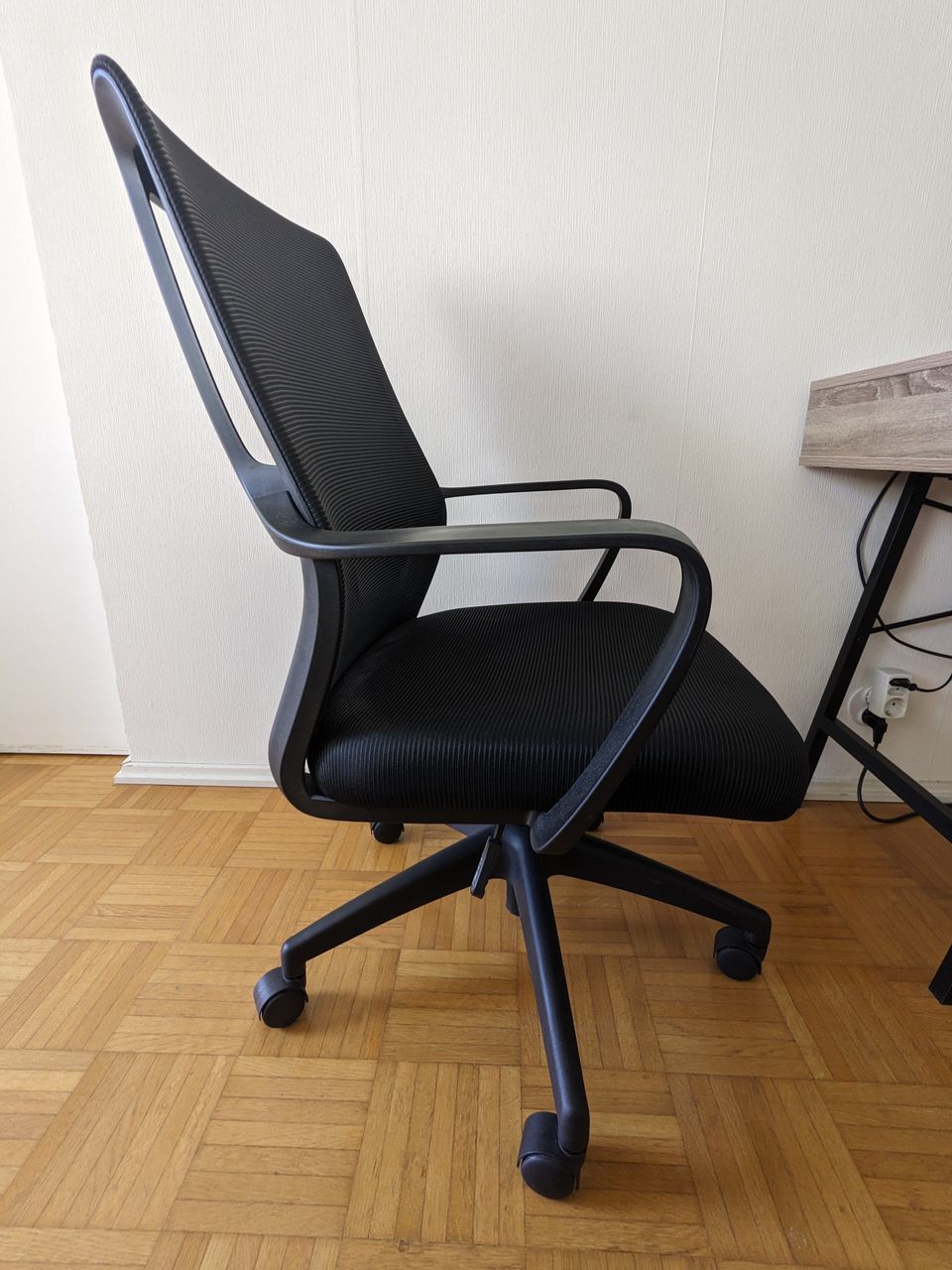 Tuoli - Ergonomic Office Chair