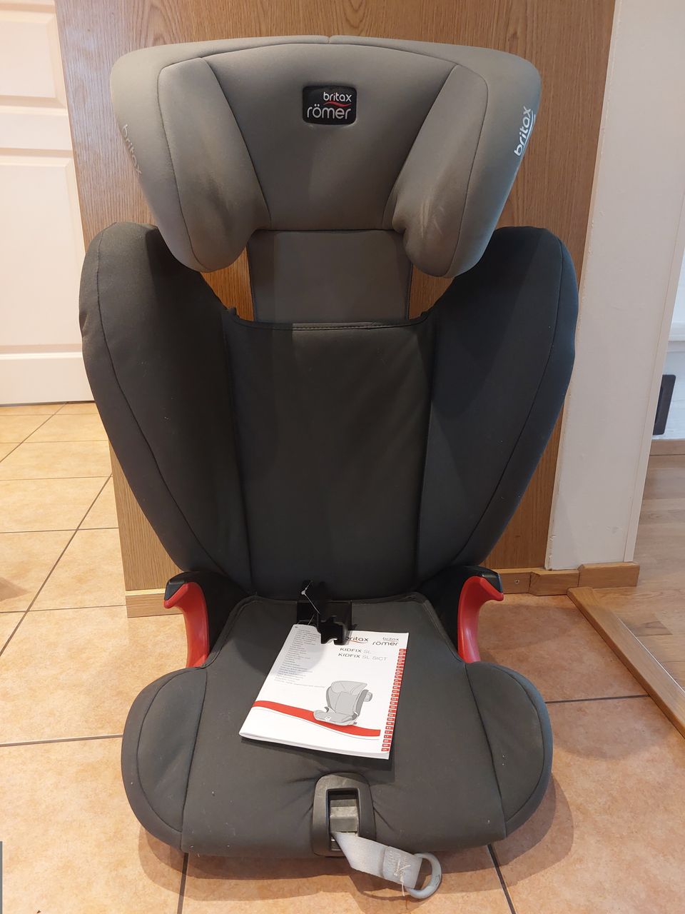 Britax Römer Kidfix SL sict - turvaistuin