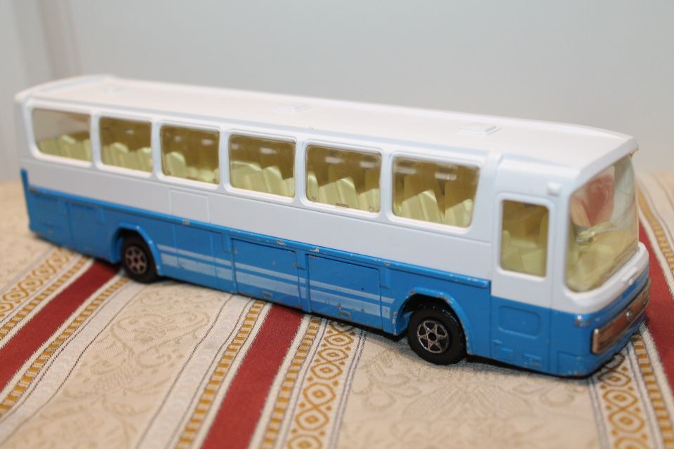 Mercedes-Benz O303 80-luku linja-auto vanha 22cm metallinen bussi