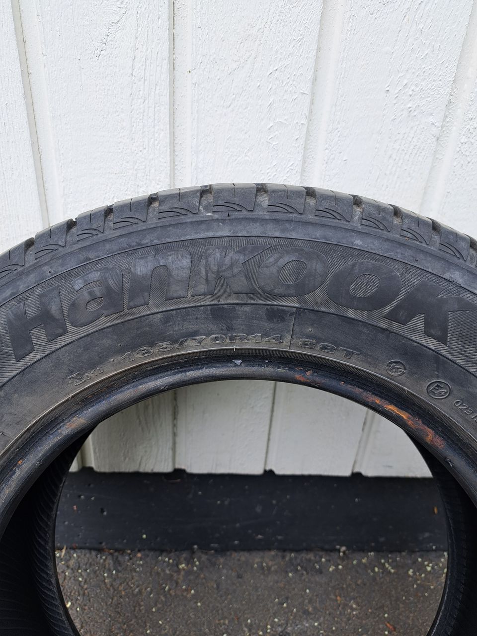 Hankook 185/70R14 kesärengas