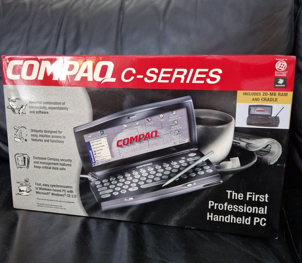 AVAAMATON Compaq C-series ensimmäinen kannettava pc