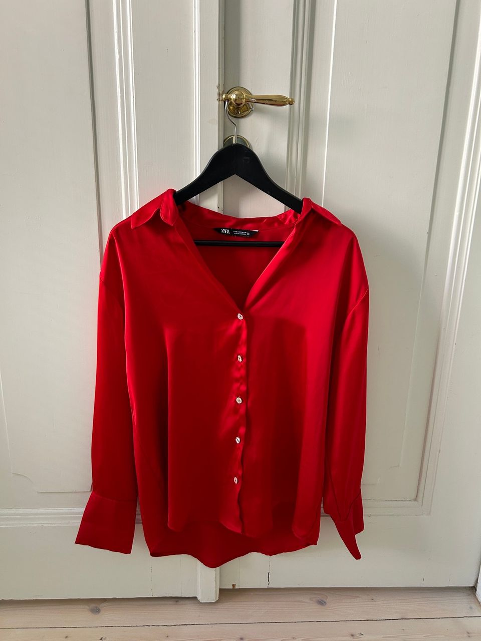 Zara punainen paita
