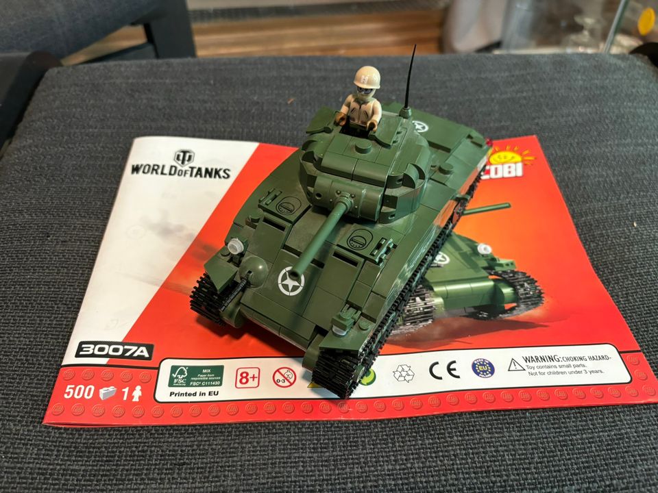 Cobi M4 Sherman "lego"-panssarivaunu
