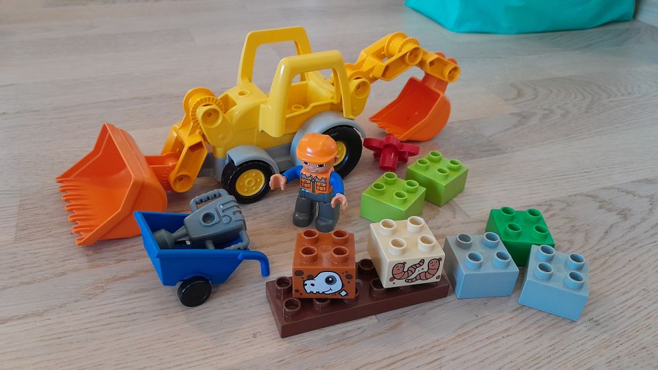 Lego Duplo-setti: mm. työkone (Espoo)