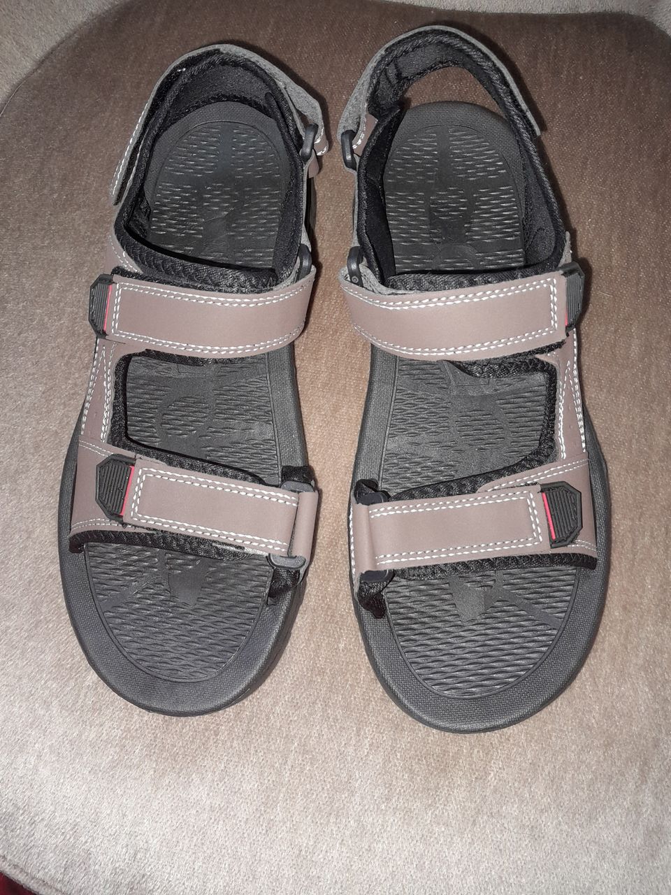 Uudet miesten kesälenkkarit/sandaalit