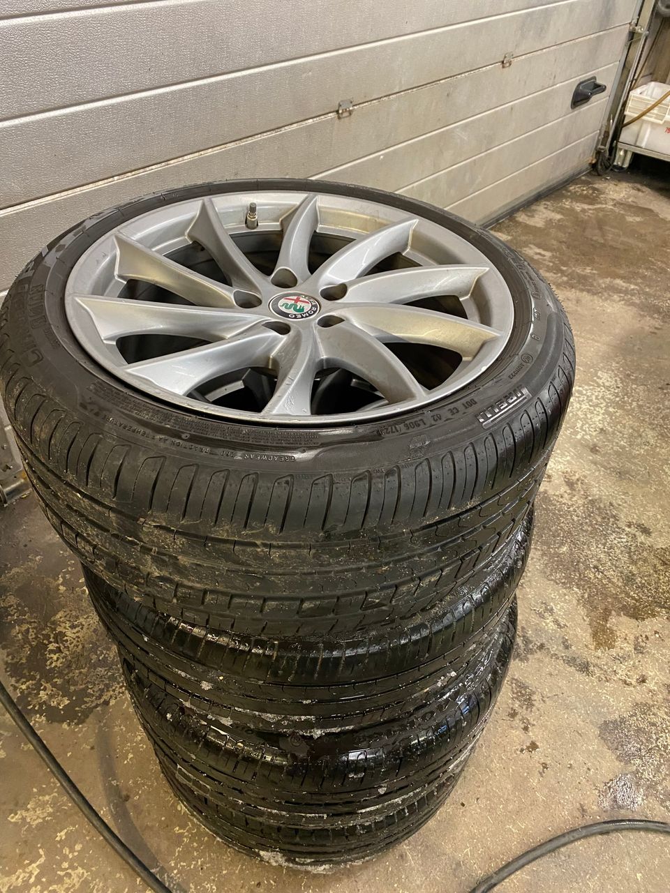 Alfa Romeo 18” vanteet ja kesärenkaat 5x110