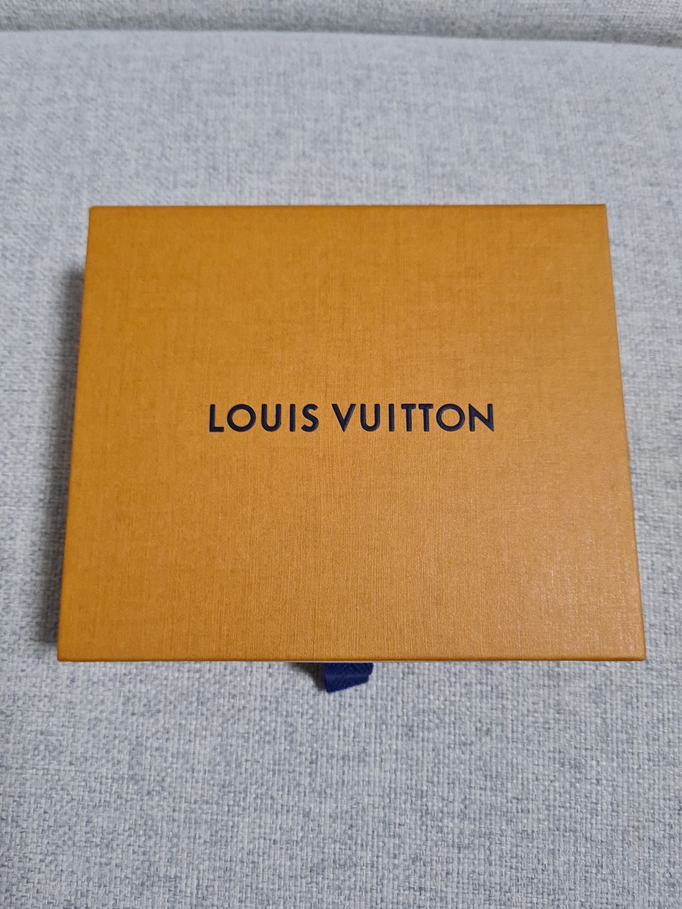 Oranssi Louis Vuitton säilytyslaatikko, vanha