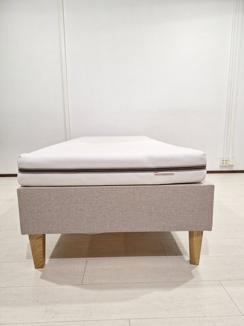 90x200cm IKEA Sänky+Patja/Bed/Ilmainen Toimitus