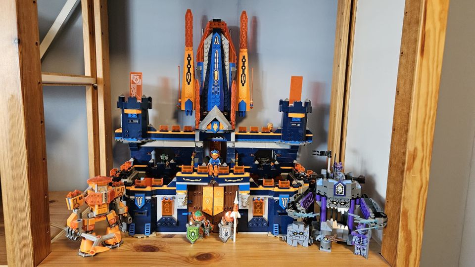 Lego Nexo Knights 70357 Knighton Castle