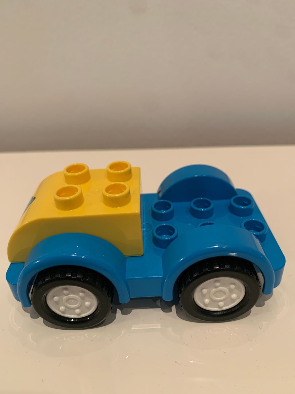 Lego Duplo auto