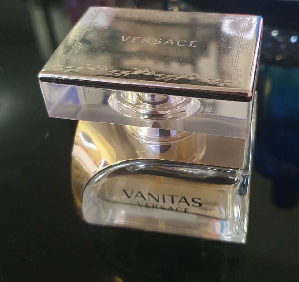 Versace Vanitas Edp 30ml naisten hajuvesi