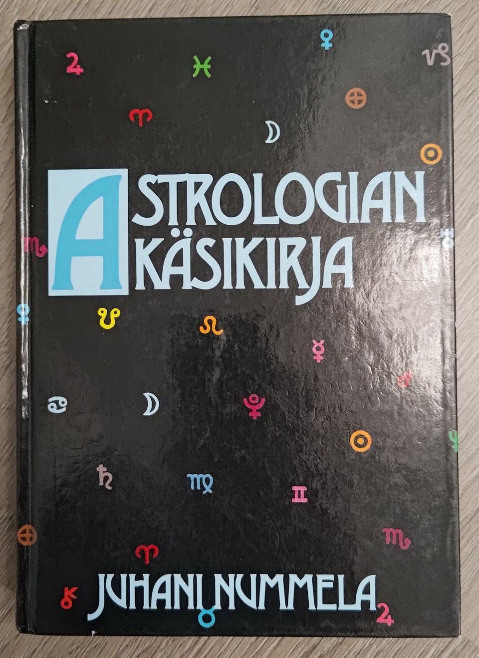 Astrologian käsikirja -kirja