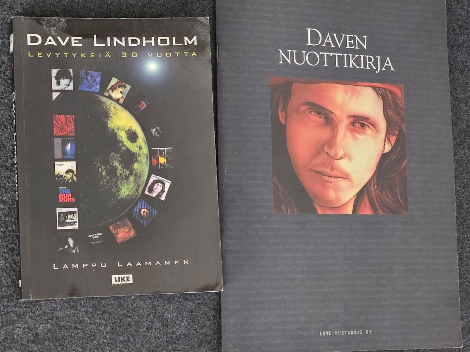Dave Lindholm 2 kirjaa: 8 euroa