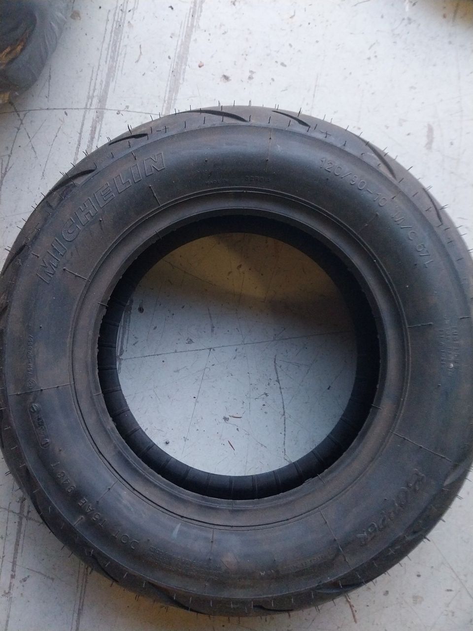 Michelin bopper 120/90 10