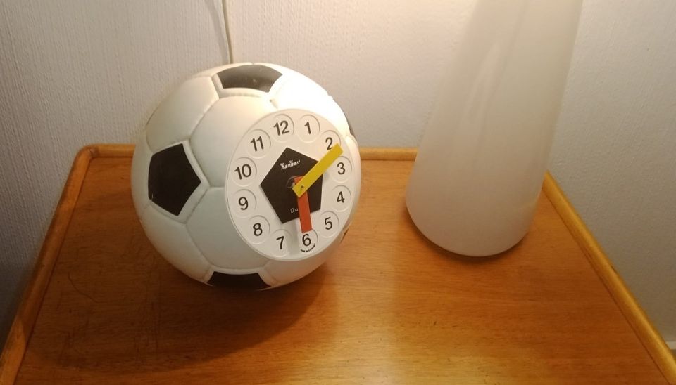 Hanhart jalkapallo pöytäkello football clock kello