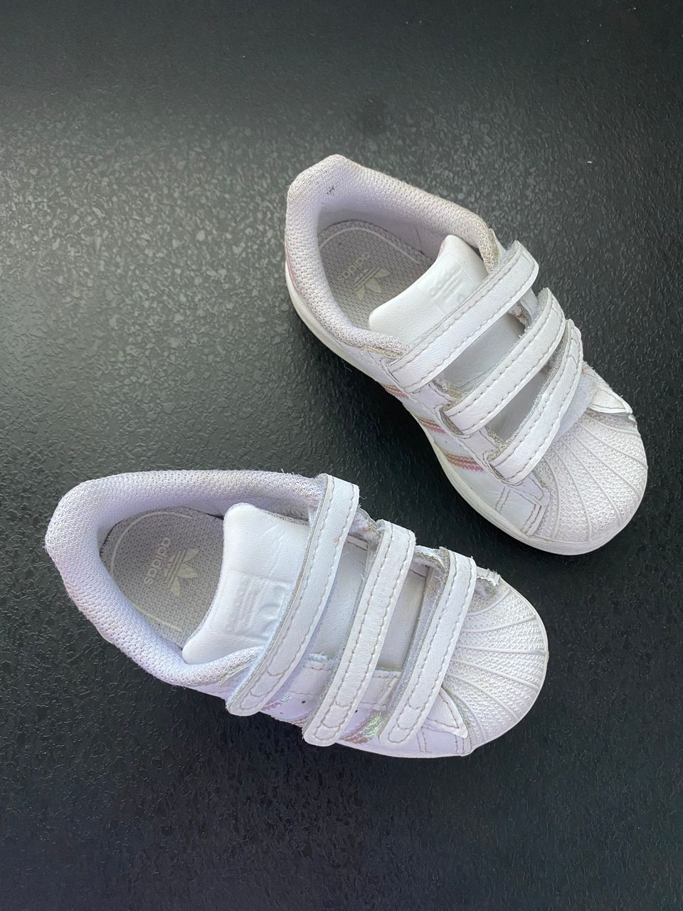 Adidas kengät