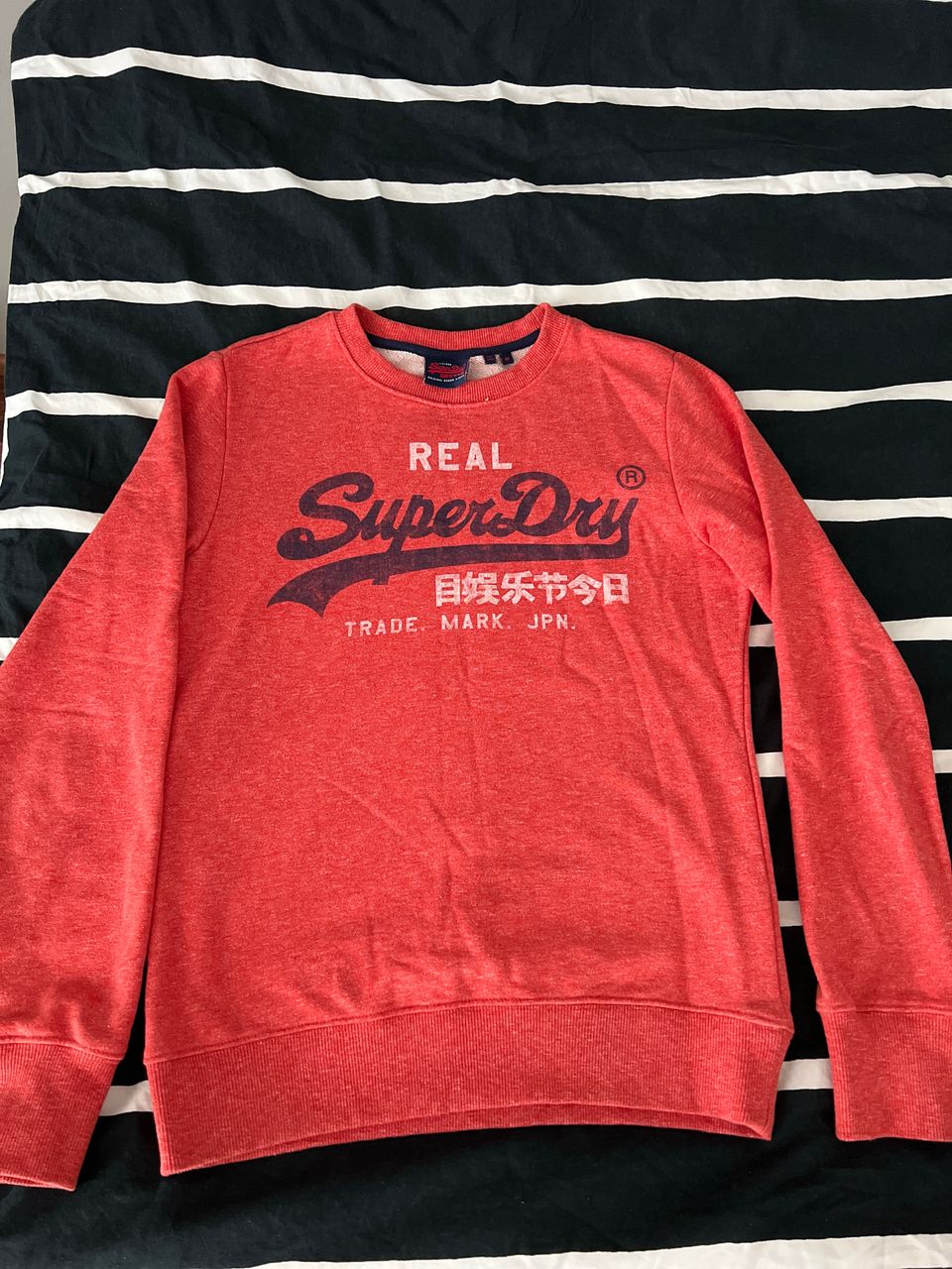 Superdry miesten collegepaita koko M