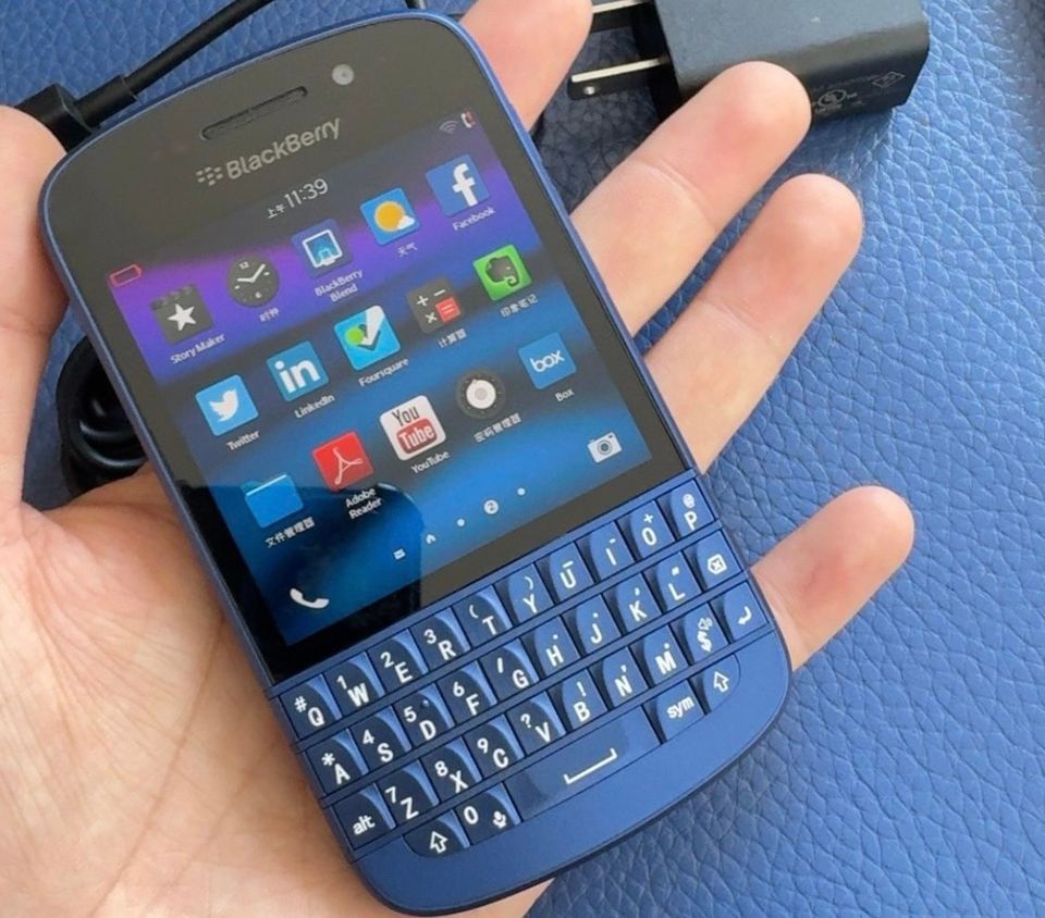 BlackBerry Q10 sininen