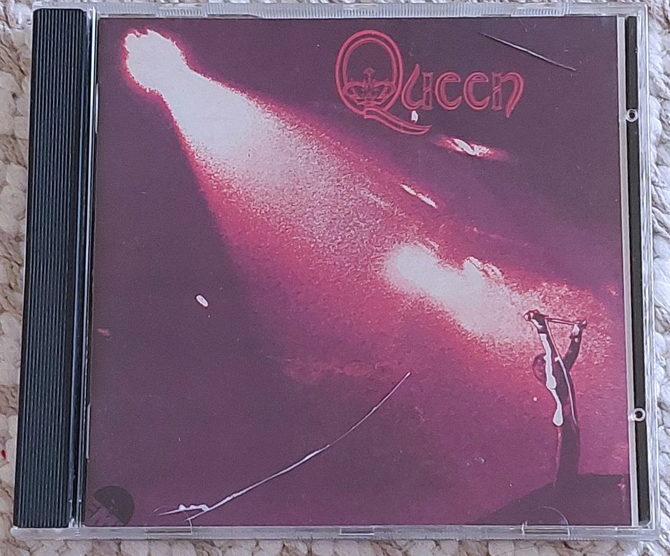 2 Queen CD-levyä (Queen ja The Miracle)