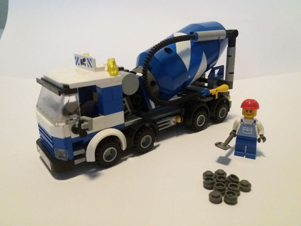 LEGO City 7990 Sininen Betoniauto