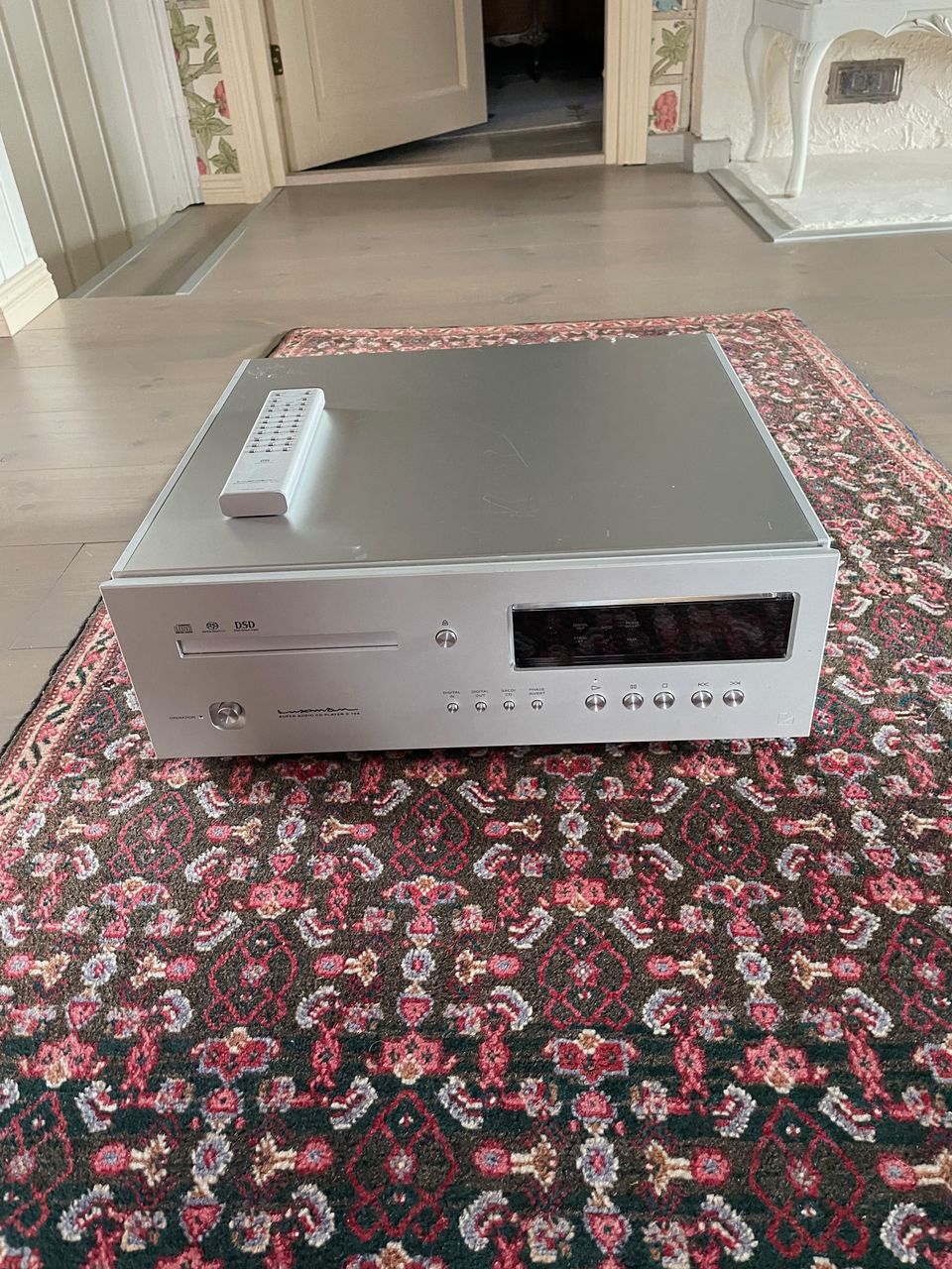 Luxman D10X cd-soitin