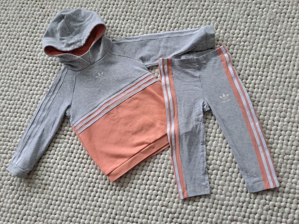 Adidas collegepuku,koko 86