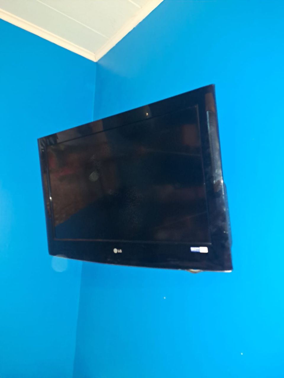 LG 32” Televisio