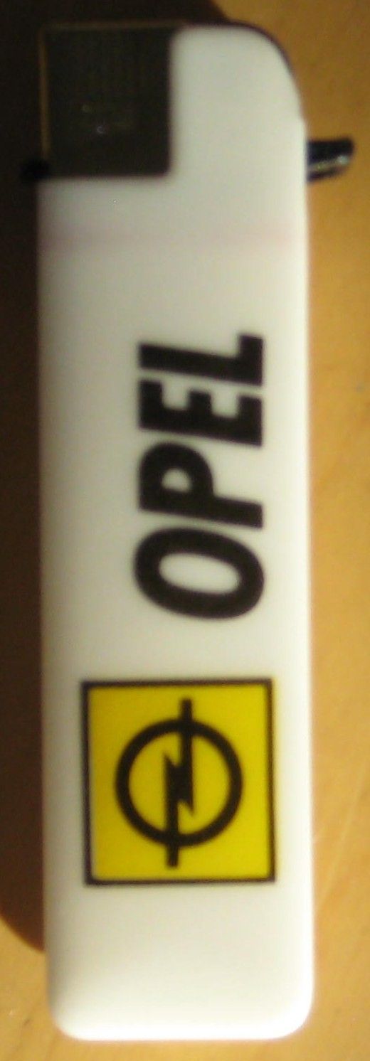Keräilysytytin Opel-logolla. 1990-luku