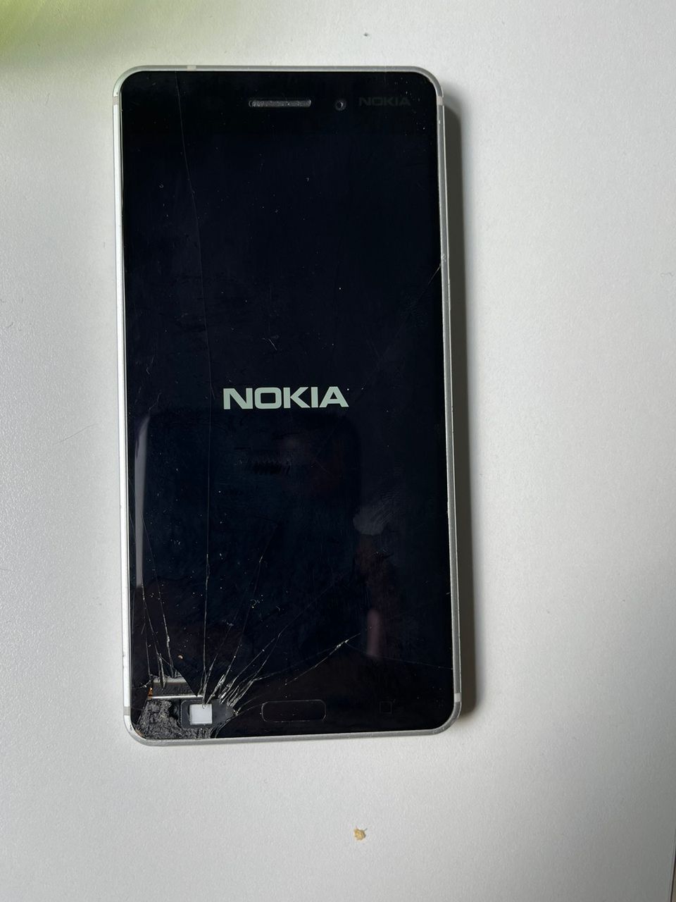 Nokia 6 näyttörikki